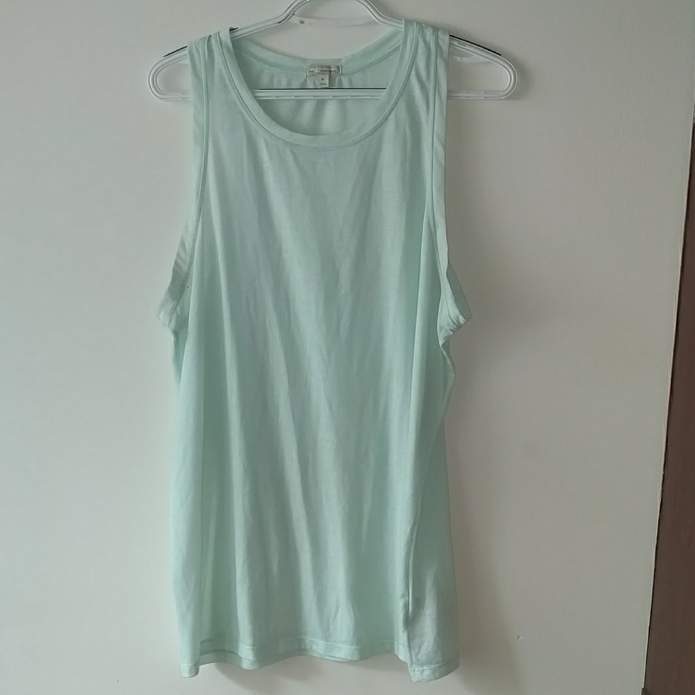 Gap muscle tank. Size XL